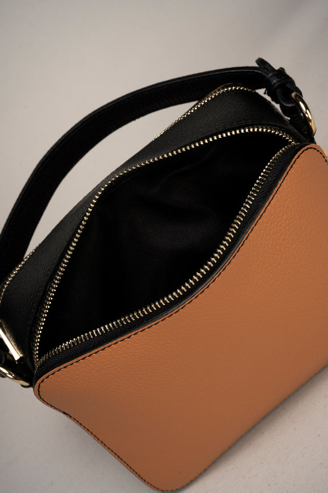 Bonnie Cuoio+black Leather Bag by Prim & Proper - - Prim & Proper -