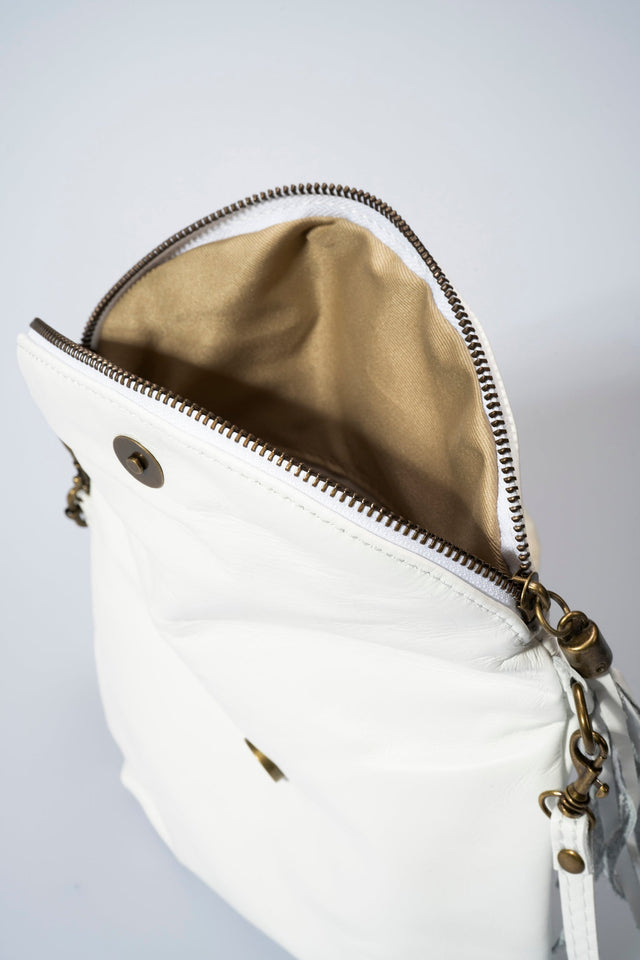Agata Mela Leather Bag by Prim & Proper - - Prim & Proper - 18 cm 24 cm 4 cm BLACK