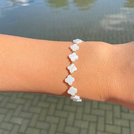 White Clovers Bracelet | 18k Gold Plated - - Prim & Proper -